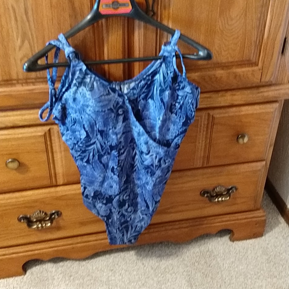 Swimming suit with Wrap Elisabeth by Liz Claiborne